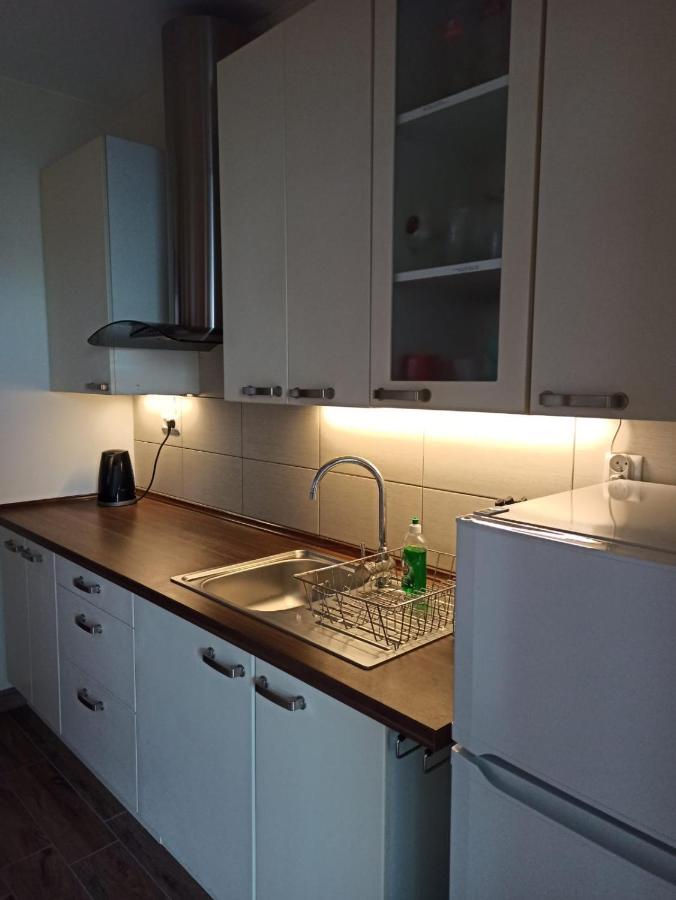 Dom Goscinny Przy Jeziorze Gardna Wielka Esterno foto